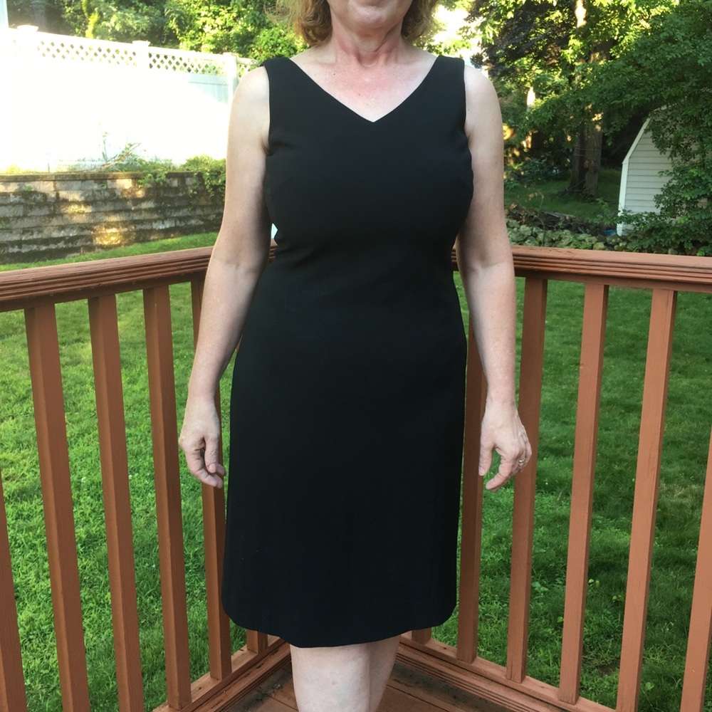 Jones New York Black V Neck Dress